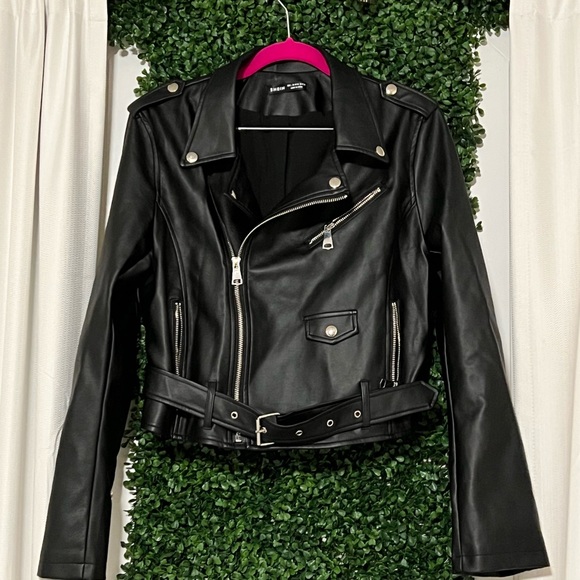 Black Belted Leather Jacket (L) - Picture 1 of 4